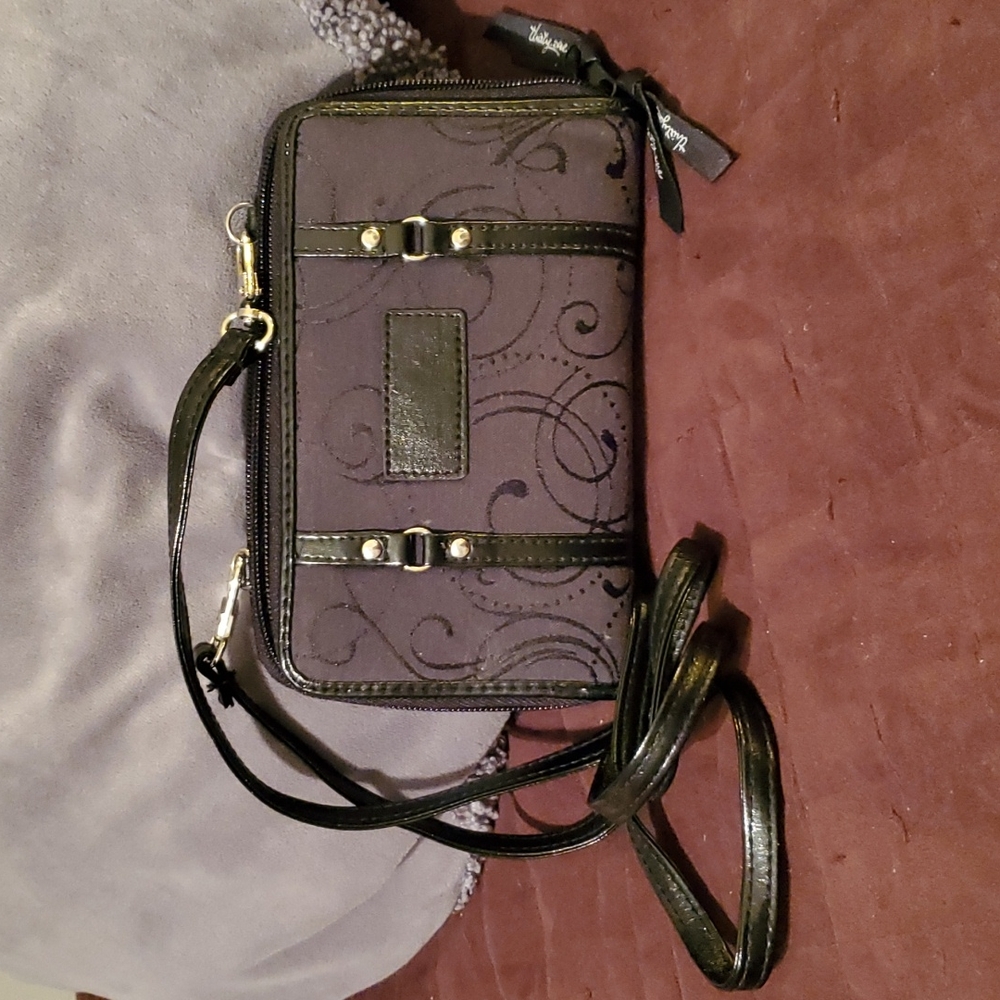 Womans Crossbody/wristlet